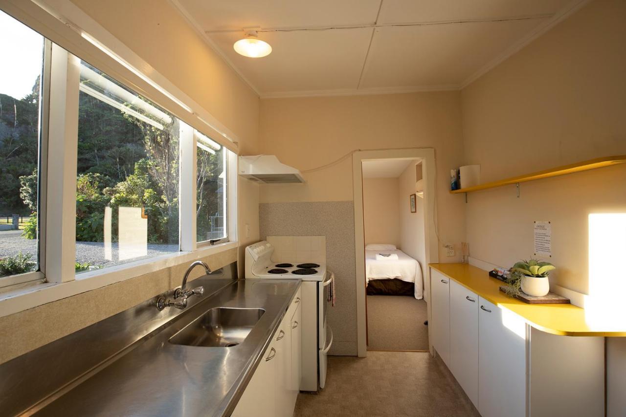 Punakaiki Beachfront Motels Exteriör bild