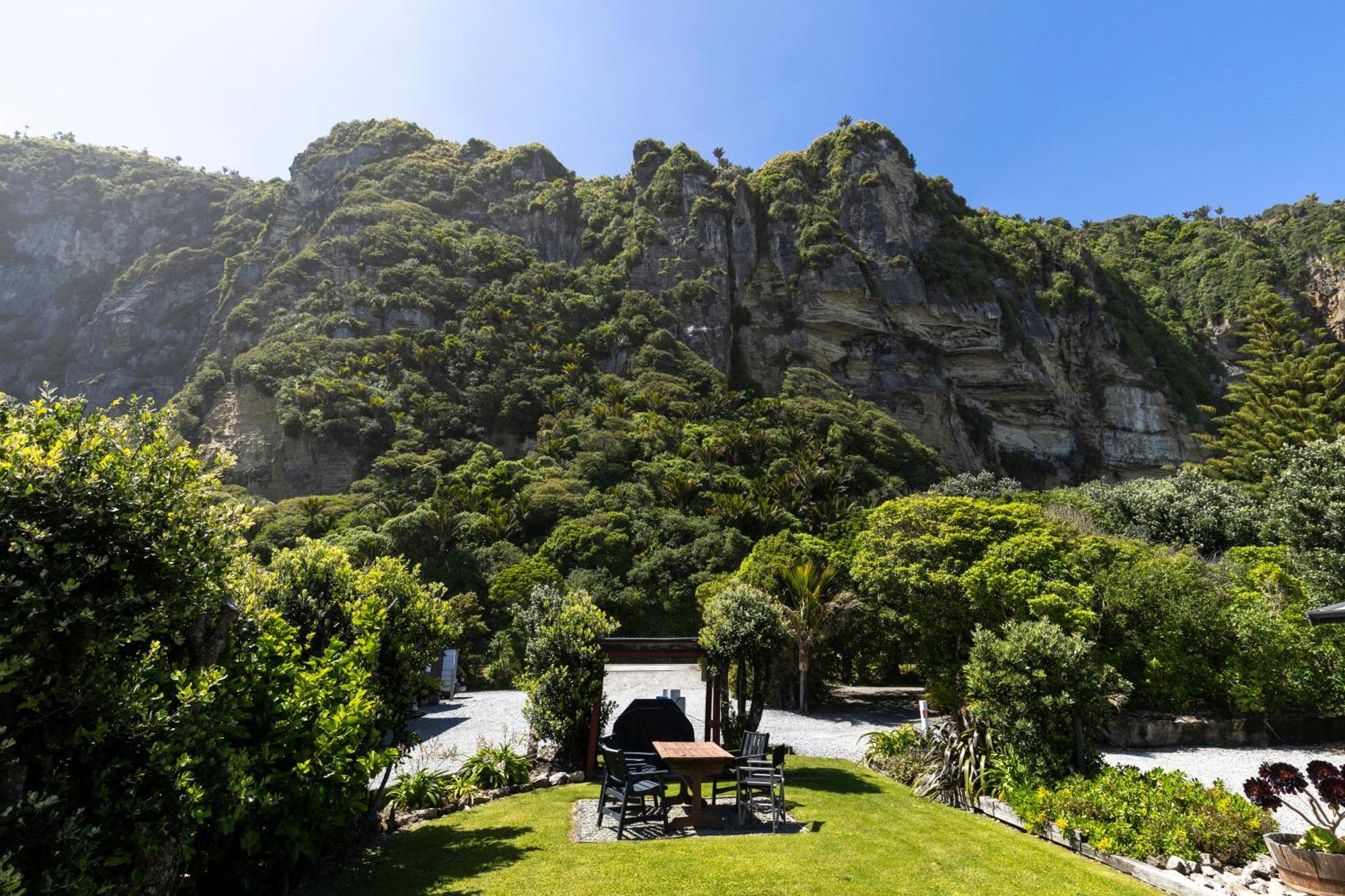 Punakaiki Beachfront Motels Exteriör bild